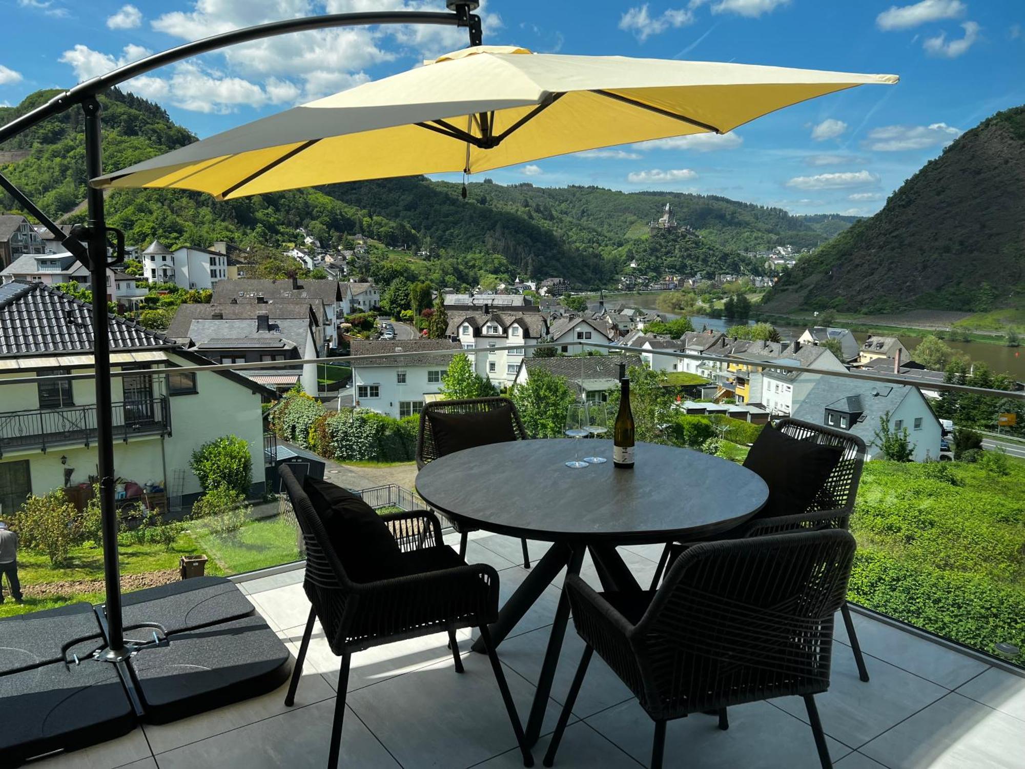 Ferienwohnung Weitblick Cochem Bagian luar foto