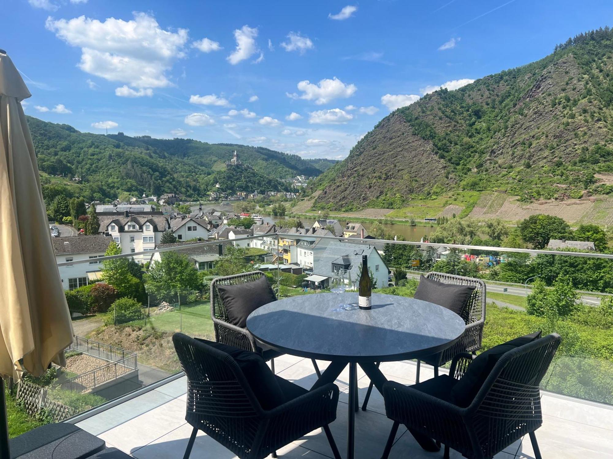 Ferienwohnung Weitblick Cochem Bagian luar foto
